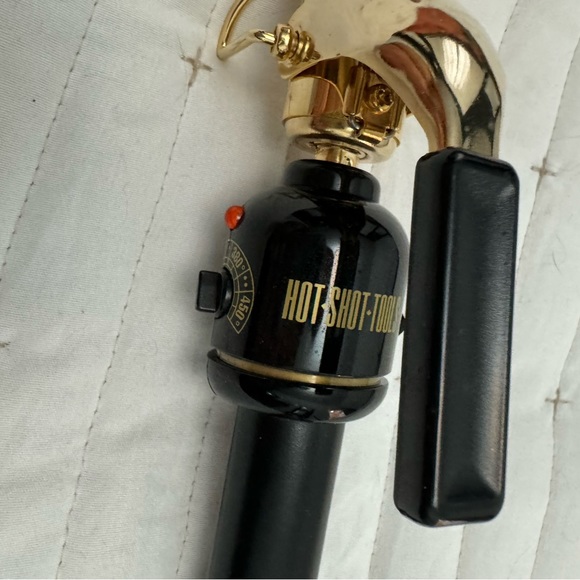 Hot tools 1” curling iron - Picture 2 of 3